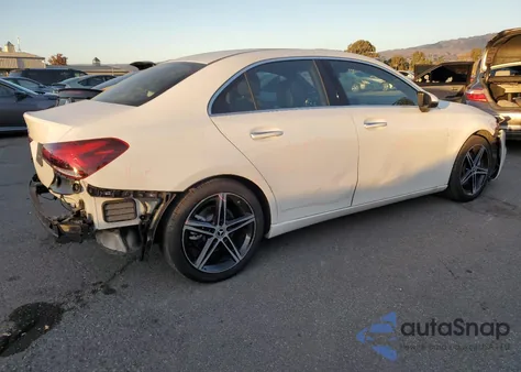 2021 Mercedes-Benz A 220 z USA, uszkodzony, nr VIN W1K3G4EB2MJ314040